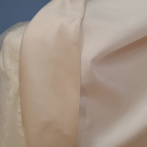 Maggie Sottero wedding gown - Picture 13 of 17